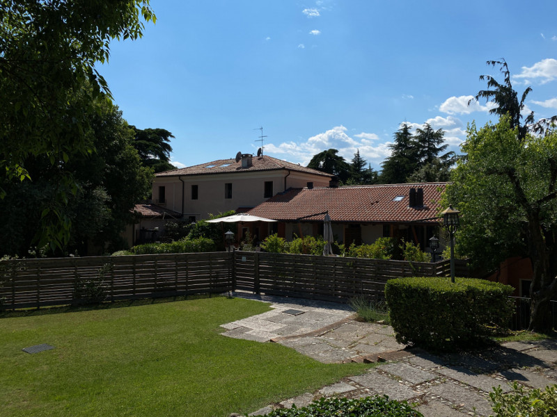 Rif. BC160 (per info 393 9878704 Daniel)

Situata ai margini del centro storico di Bassano del Gr...