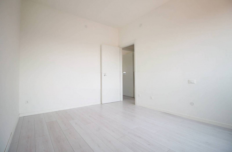 BICAMERE INTEGRALMENTE RISTRUTTURATO ULTIMO PIANO CON ASCENSORE E GARAGE NEL VERSANTE OVEST DI VI...