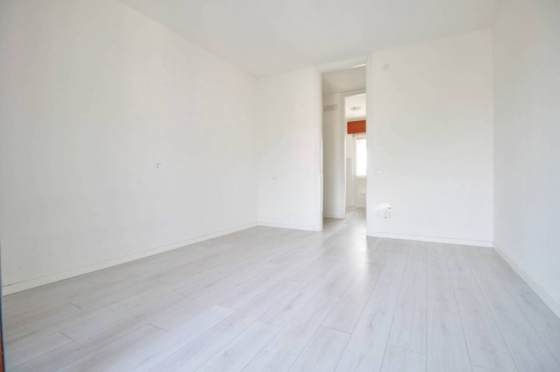 BICAMERE INTEGRALMENTE RISTRUTTURATO ULTIMO PIANO CON ASCENSORE E GARAGE NEL VERSANTE OVEST DI VI...