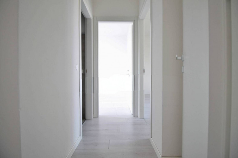 BICAMERE INTEGRALMENTE RISTRUTTURATO ULTIMO PIANO CON ASCENSORE E GARAGE NEL VERSANTE OVEST DI VI...