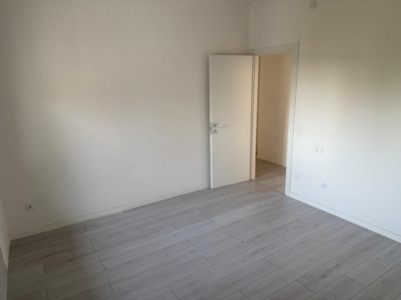 BICAMERE INTEGRALMENTE RISTRUTTURATO ULTIMO PIANO CON ASCENSORE E GARAGE NEL VERSANTE OVEST DI VI...