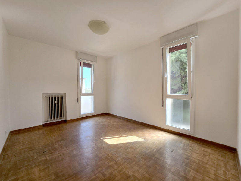 TREVISO S.M.Rovere a 1600 metri dalle mura e a 300 dall'ingresso del parco di Villa Manfrin vende...