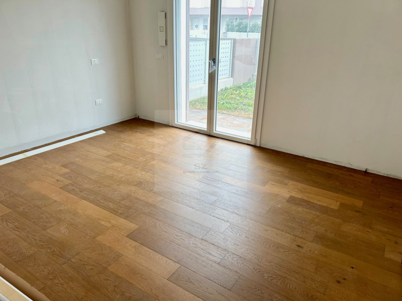 ALBIGNASEGO - S. LORENZO

Nella nuova lottizzazione di San Lorenzo, a due passi da tutti i serviz...