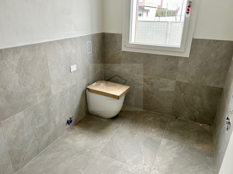 ALBIGNASEGO - S. LORENZO

Nella nuova lottizzazione di San Lorenzo, a due passi da tutti i serviz...