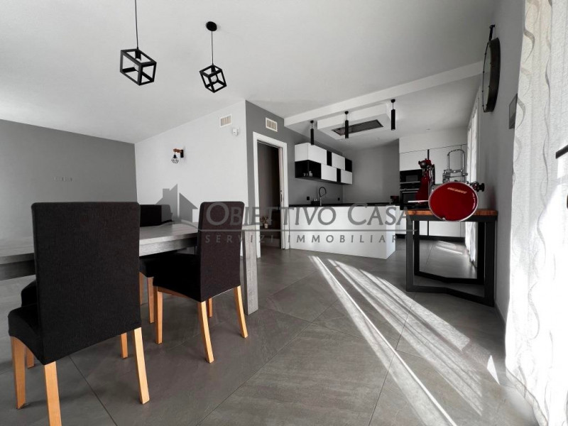 Riferimento: F700 - A pochi passi dai principali servizi di Albignasego, proponiamo in vendita un...