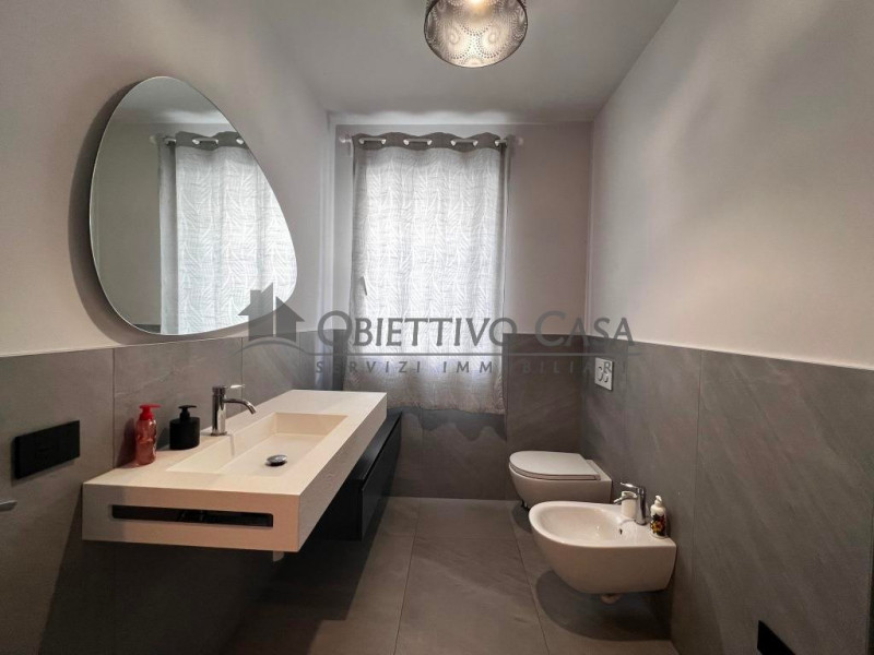 Riferimento: F700 - A pochi passi dai principali servizi di Albignasego, proponiamo in vendita un...