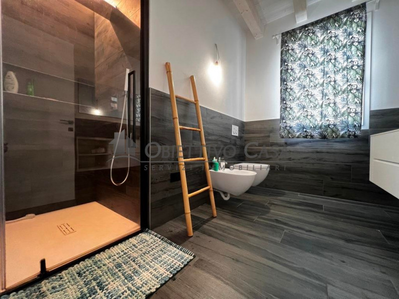 Riferimento: F700 - A pochi passi dai principali servizi di Albignasego, proponiamo in vendita un...