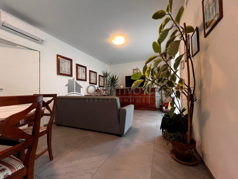 Riferimento: F700 - A pochi passi dai principali servizi di Albignasego, proponiamo in vendita un...