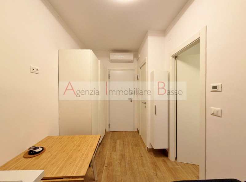 ZONA RIVIERE. INTROVABILE BILOCALE CON TERMO AUTUONOMO. RISTRUTTURATO A NUOVO GRAZIOSISSIMO MINI ...