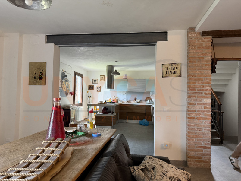 PIAZZOLA SUL BRENTA – fraz. Vaccarino
Non un semplice rustico, ma un progetto con più anime, dove...