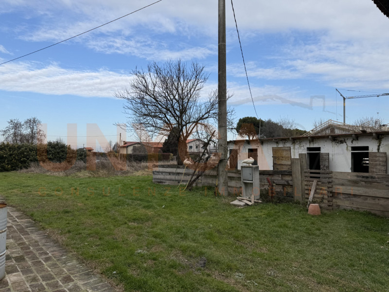 PIAZZOLA SUL BRENTA – fraz. Vaccarino
Non un semplice rustico, ma un progetto con più anime, dove...