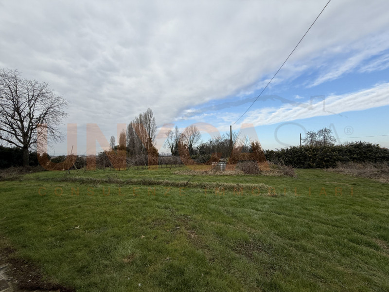 PIAZZOLA SUL BRENTA – fraz. Vaccarino
Non un semplice rustico, ma un progetto con più anime, dove...