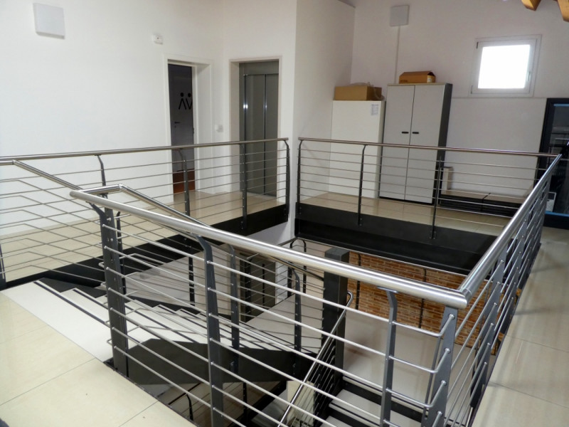 VICENZA, VERSANTE NORD: PRESTIGIOSO UFFICIO IN LOCAZIONE, PIANO PRIMO CON ASCENSORE - NON ARREDAT...