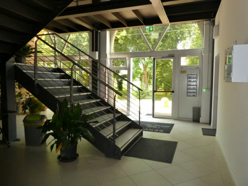 VICENZA, VERSANTE NORD: PRESTIGIOSO UFFICIO IN LOCAZIONE, PIANO PRIMO CON ASCENSORE - NON ARREDAT...