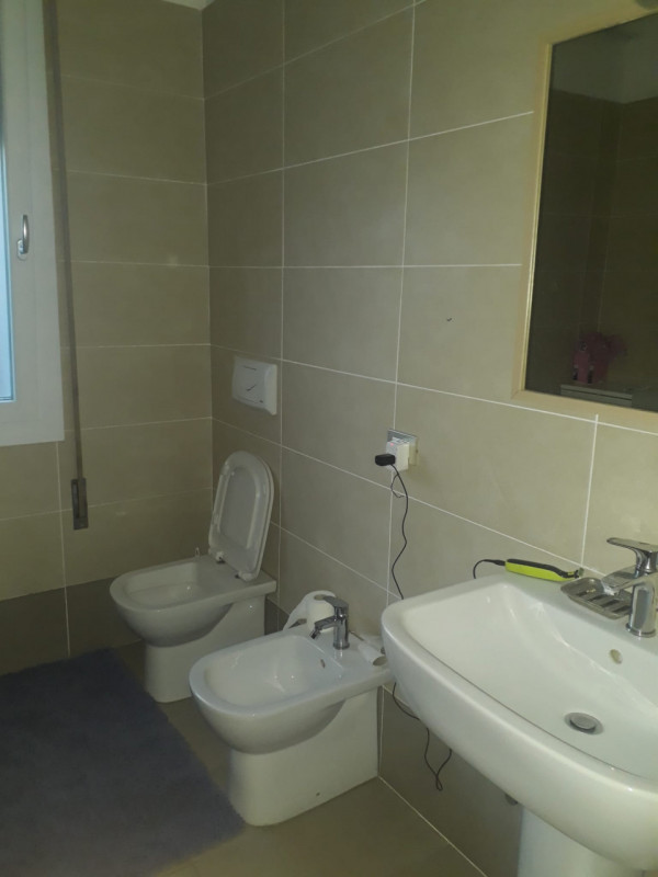 Zona Legnaro (PD) centro,  si affitta stanza matrimoniale ad uso singolo, a soli ragazzi, student...