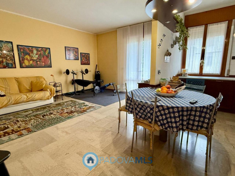 Immobile in esclusiva al Gruppo Padova MLS
ARCELLA SAN CARLO 
APPARTAMENTO CHE PUO' ESSERE ABITAT...