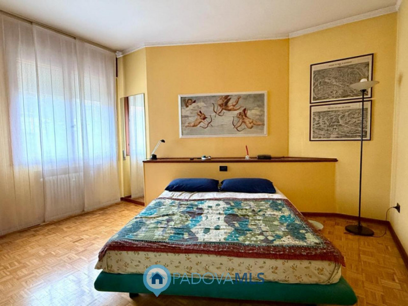 Immobile in esclusiva al Gruppo Padova MLS
ARCELLA SAN CARLO 
APPARTAMENTO CHE PUO' ESSERE ABITAT...