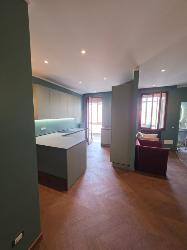 Scopri questo affascinante appartamento situato nel centro storico di Padova, una delle città più...