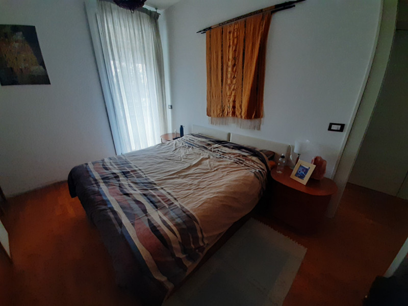 in posizione residenziale tranquilla, proponiamo luminosa porzione di testa, recentemente QUASI C...