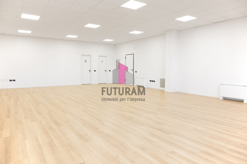 Creazzo - Rif. MAT429 - PER INFO 0444/310220 - 3403358378
AFFITTASI
QUESTO MODERNO UFFICIO APPENA...