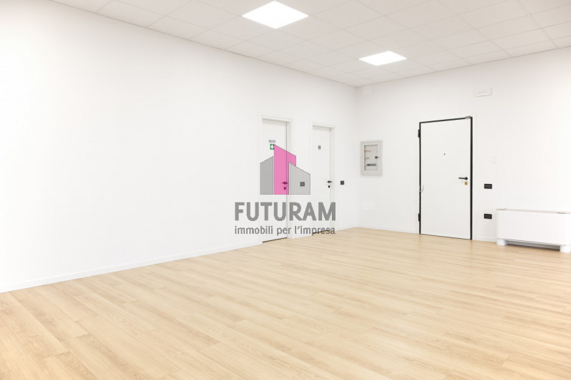 Creazzo - Rif. MAT429 - PER INFO 0444/310220 - 3403358378
AFFITTASI
QUESTO MODERNO UFFICIO APPENA...