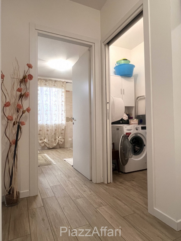 A Campagnola di Brugine, al centro del paese, a 300 metri dalla Chiesa, proponiamo in vendita rec...