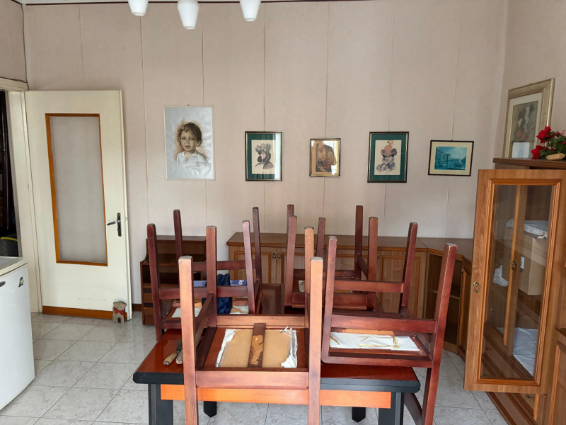 UBICAZIONE E CONTESTO

L'immobile è situato in una zona tranquilla di Vicenza, inserito in un con...