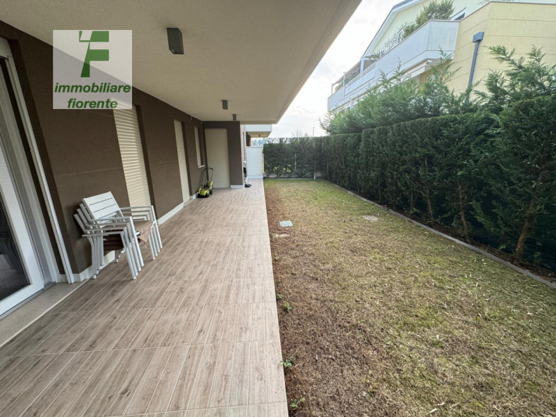 AFFITTASI...OTTIMO APPARTAMENTO DI RECENTE COSTRUZIONE...AL PIANO TERRA DI MQ 114 CON RISCALDAMEN...