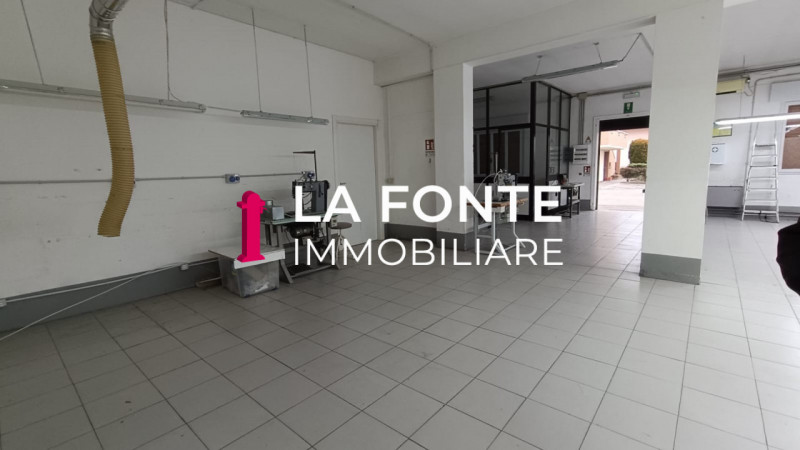 Pionca, Vigonza Laboratorio Indipendente Mq 500 su 2 Livelli, piano terra altezza 3.20 con prese ...