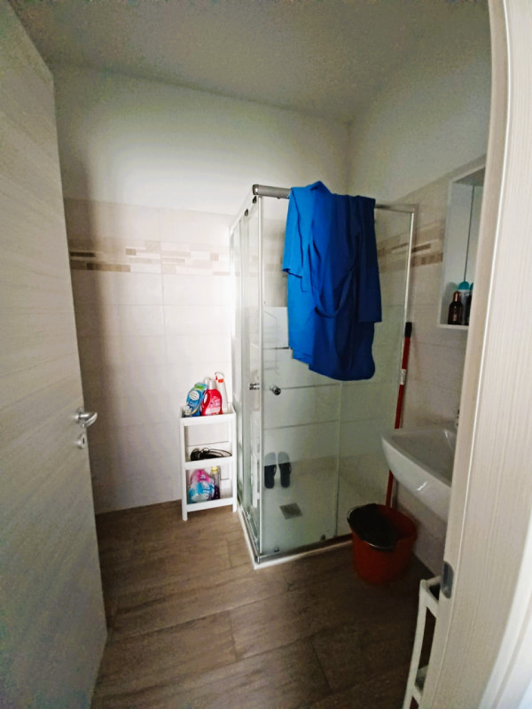 Monselice: monolocale uso singolo disponibile per locazioni transitorie completo di angolo cottur...