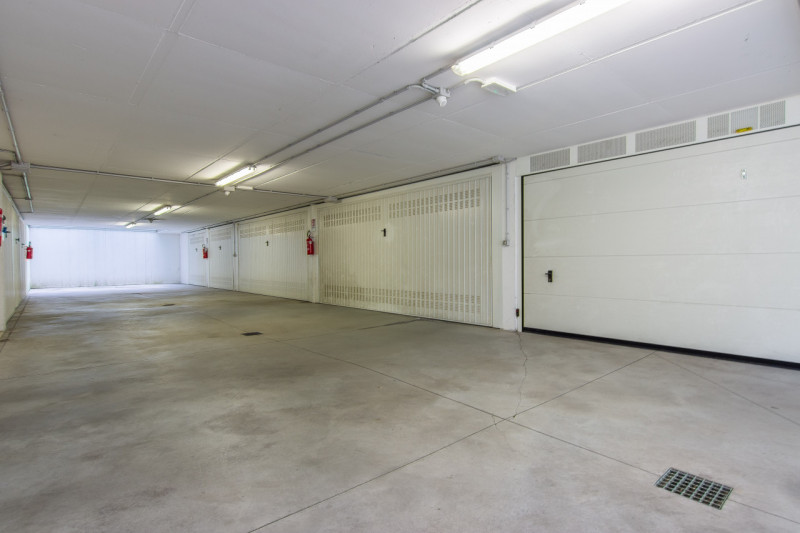 In via Pinton, proponiamo appartamento di recentissima costruzione inserito in contesto verdeggia...