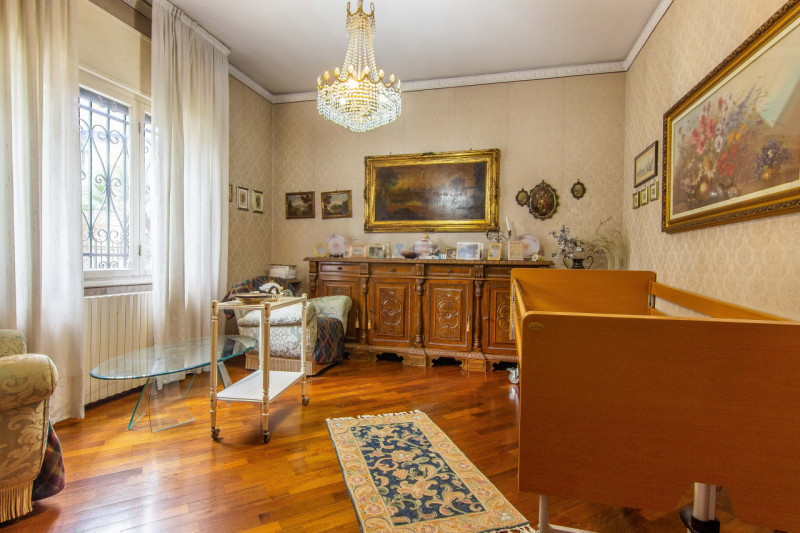 Proponiamo in vendita una splendida villa singola terratetto di circa 200 mq calpestabili nel cuo...