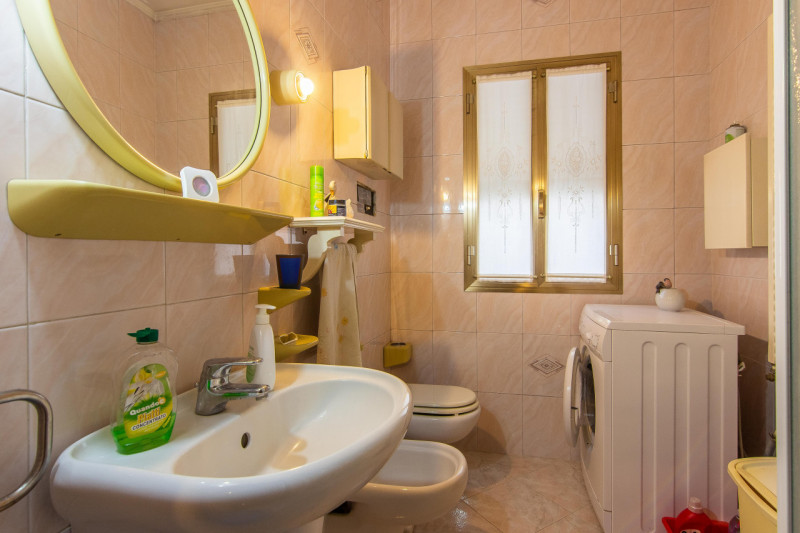 Proponiamo in vendita una splendida villa singola terratetto di circa 200 mq calpestabili nel cuo...