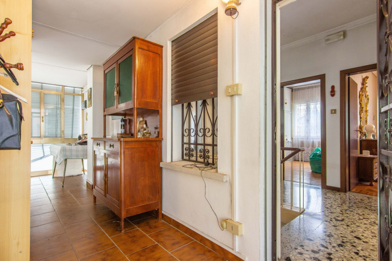 Proponiamo in vendita una splendida villa singola terratetto di circa 200 mq calpestabili nel cuo...