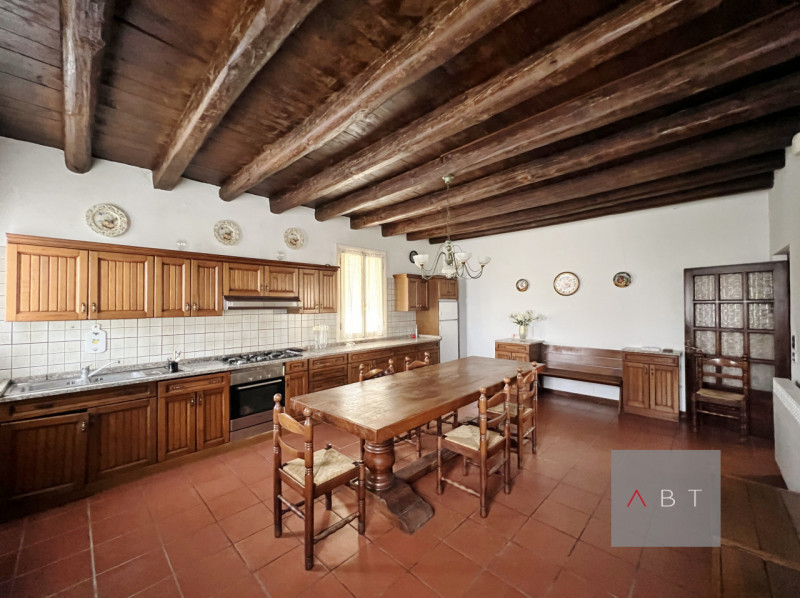 Situata nella frazione di Campagnalta, porzione di bifamiliare e composta di: ingresso, cucina, s...