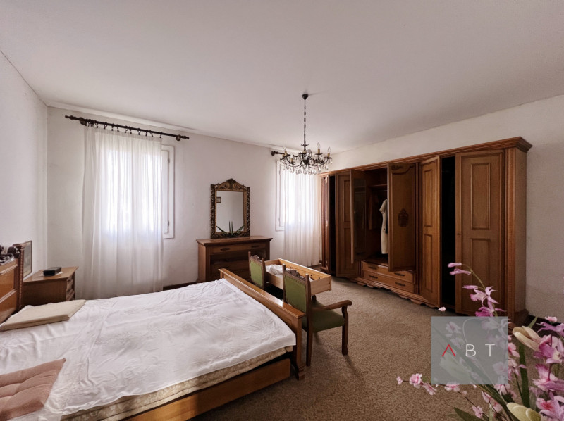 Situata nella frazione di Campagnalta, porzione di bifamiliare e composta di: ingresso, cucina, s...