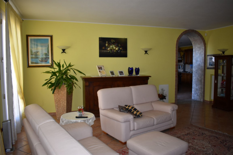 MASERÀ DI PADOVA (vicinanze): Proponiamo in vendita in esclusiva una splendida villa accostata ma...