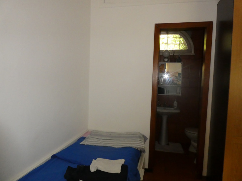 appartamentino con una stanza che funge soggiorno/camera più bagno e cucinino --- annuncio pubbli...