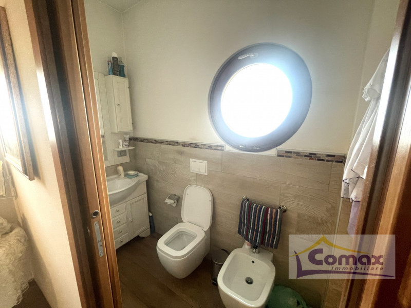 RIFERIMENTO I 1213

Saccolongo, bifamiliare recente costruzione, disposta su 3 livelli, ottime fi...