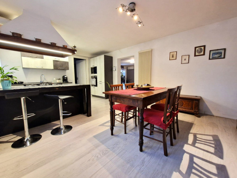 UBICAZIONE E CONTESTO

Nel comune di Grisignano di Zocco, in provincia di Vicenza, proponiamo in ...