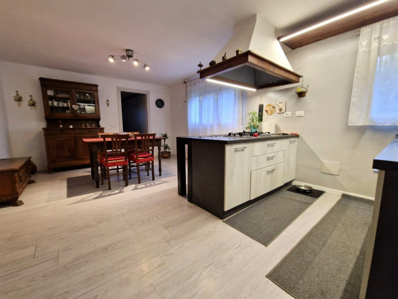 UBICAZIONE E CONTESTO

Nel comune di Grisignano di Zocco, in provincia di Vicenza, proponiamo in ...