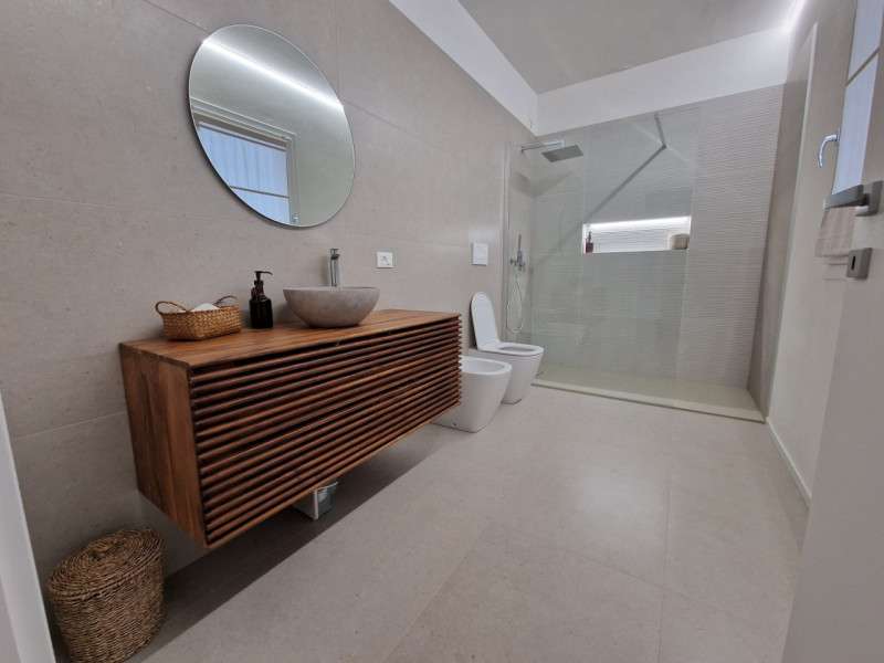 UBICAZIONE E CONTESTO

Nel comune di Grisignano di Zocco, in provincia di Vicenza, proponiamo in ...