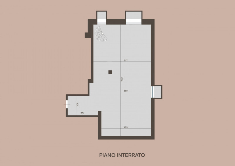 ALTAVILLA VIC. All'interno di un quartiere residenziale che ospita varie attività commerciali di ...