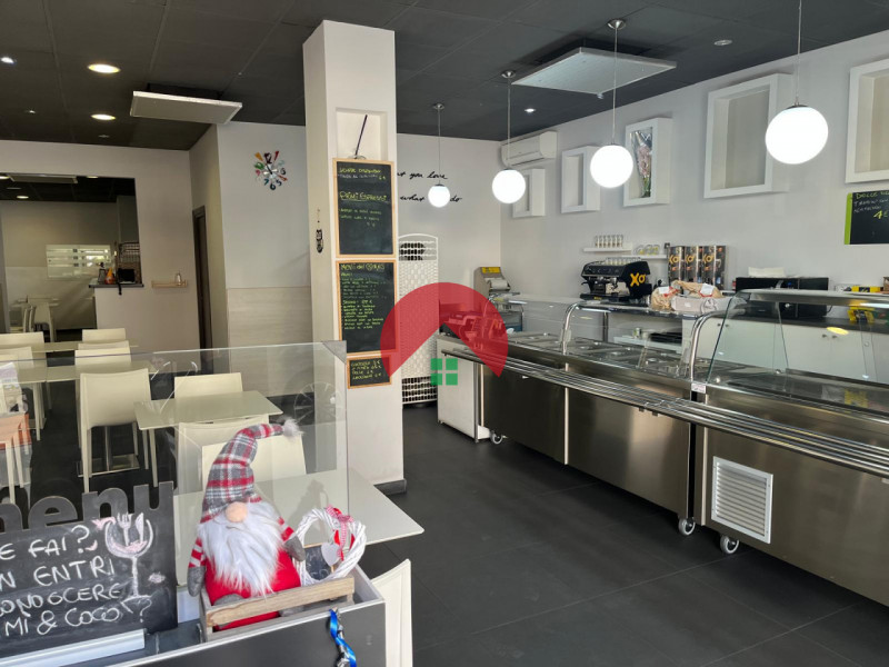 Attività Commerciale in Vendita