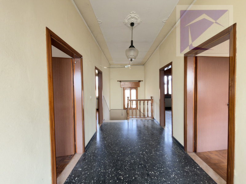 Borgoricco, in frazione di Sant' Eufemia, proponiamo in vendita porzione di bifamiliare da ristru...