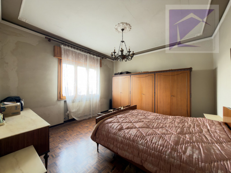 Borgoricco, in frazione di Sant' Eufemia, proponiamo in vendita porzione di bifamiliare da ristru...