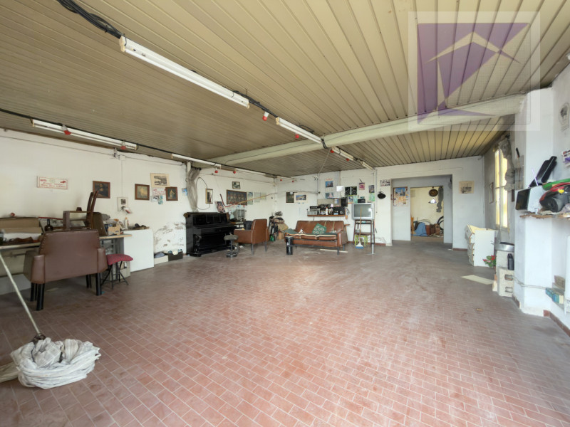 Borgoricco, in frazione di Sant' Eufemia, proponiamo in vendita porzione di bifamiliare da ristru...