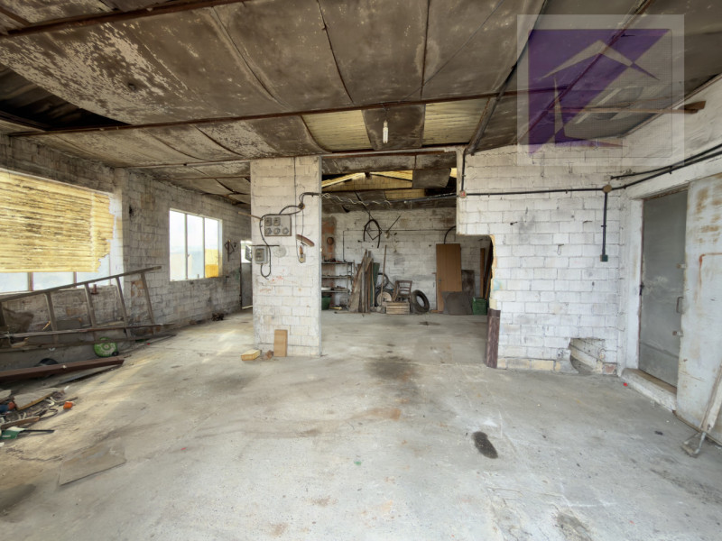 Borgoricco, in frazione di Sant' Eufemia, proponiamo in vendita porzione di bifamiliare da ristru...