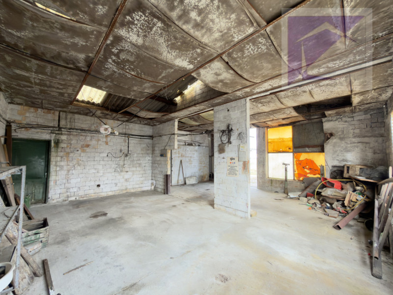 Borgoricco, in frazione di Sant' Eufemia, proponiamo in vendita porzione di bifamiliare da ristru...