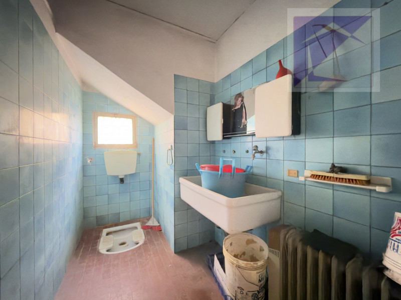 Borgoricco, in frazione di Sant' Eufemia, proponiamo in vendita porzione di bifamiliare da ristru...